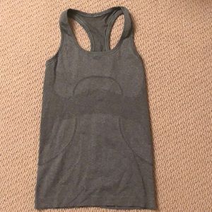 Lululemon workout tank